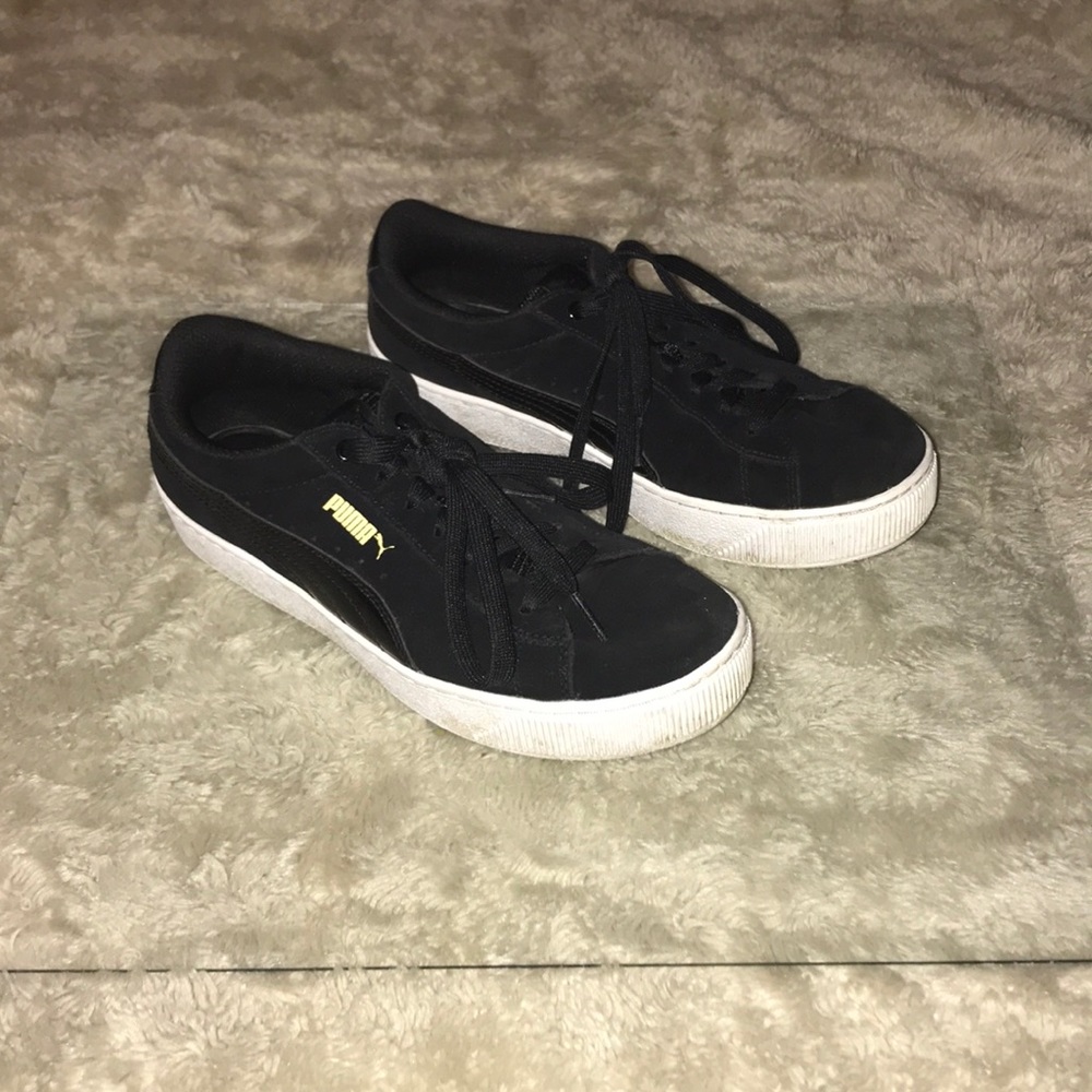 Puma soft foam comfort insert sneakers in black